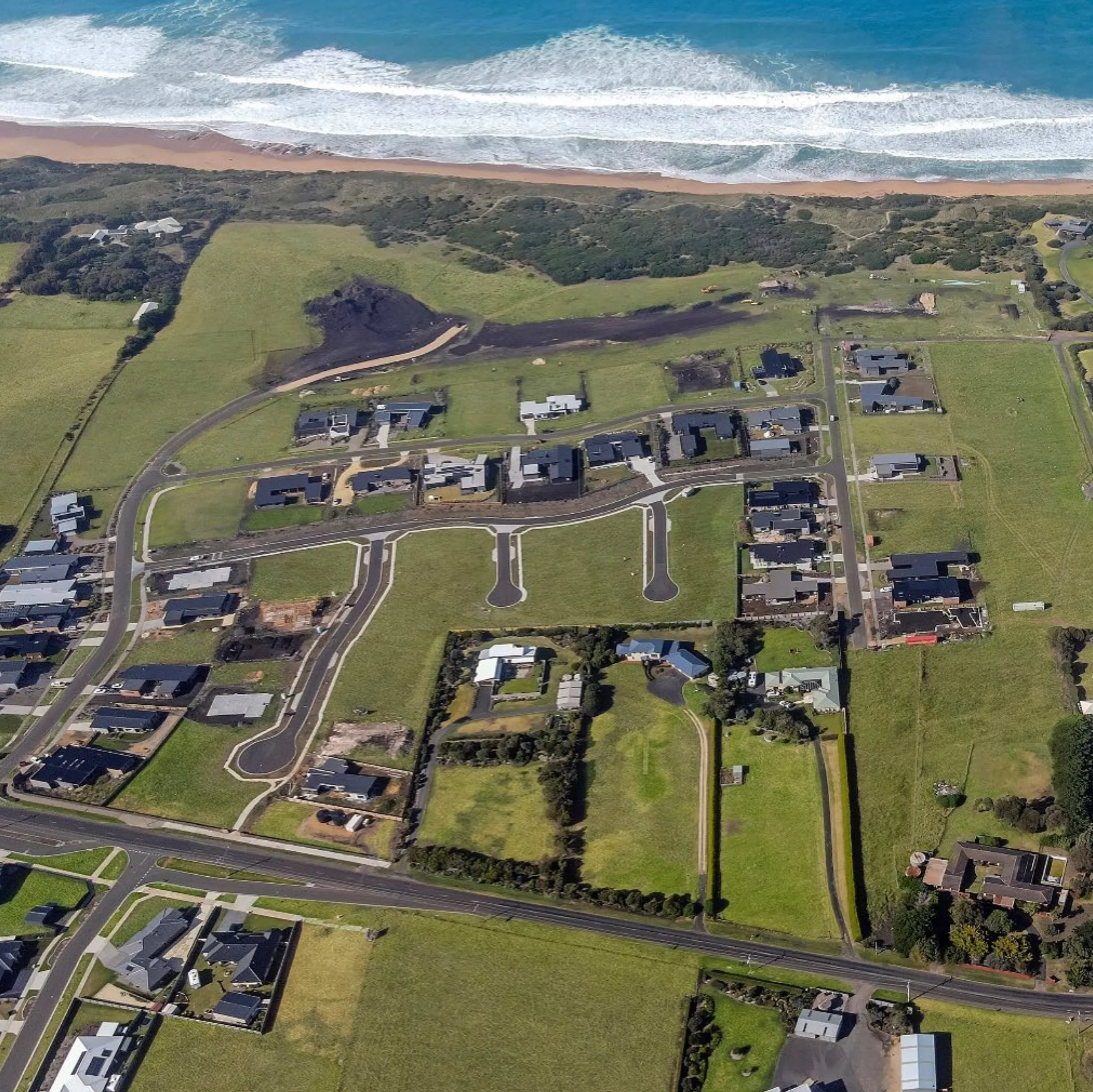 Logans Beach, Ocean Road